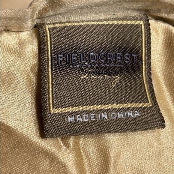 Luxurious Gold silk and Velvet Throw Pillows - Picture 5 of 5